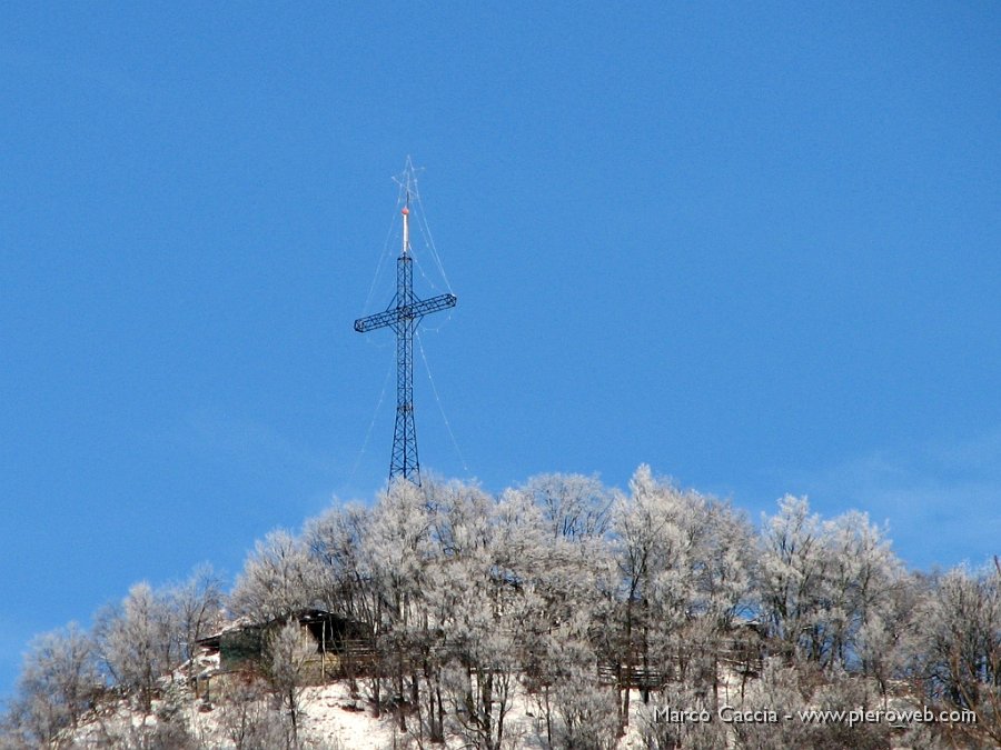 07_La croce ci guarda.JPG